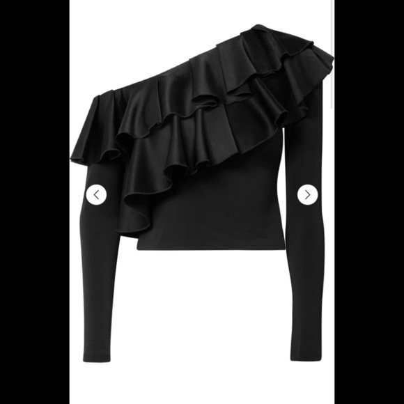 ALICE & Olivia Izzy off the shoulder black ruffle top
Size 4 - Picture 2 of 11